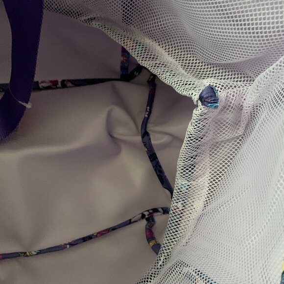 VERA BRADLEY X DISNEY Belle's Friends Large Drawstring Family Tote Bag - Picture 7 of 10